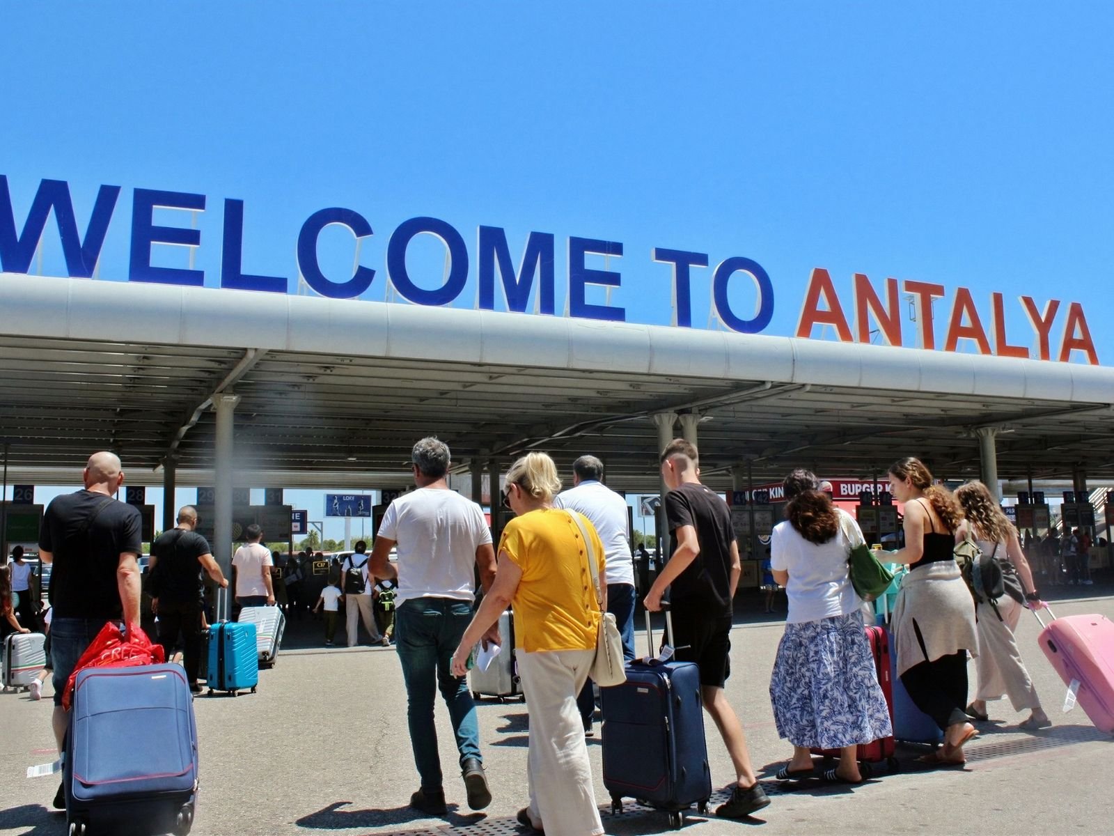 Welcome to Antalya – arrival at the airport