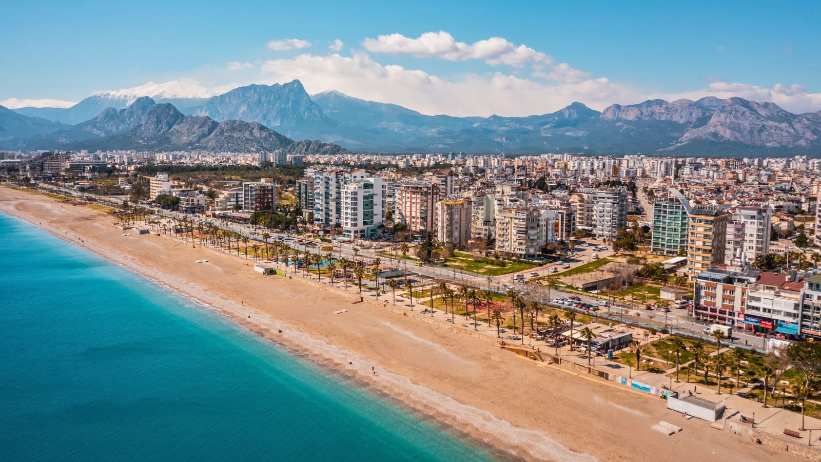 Konyaaltı Beach in Antalya with the Taurus mountains in the background