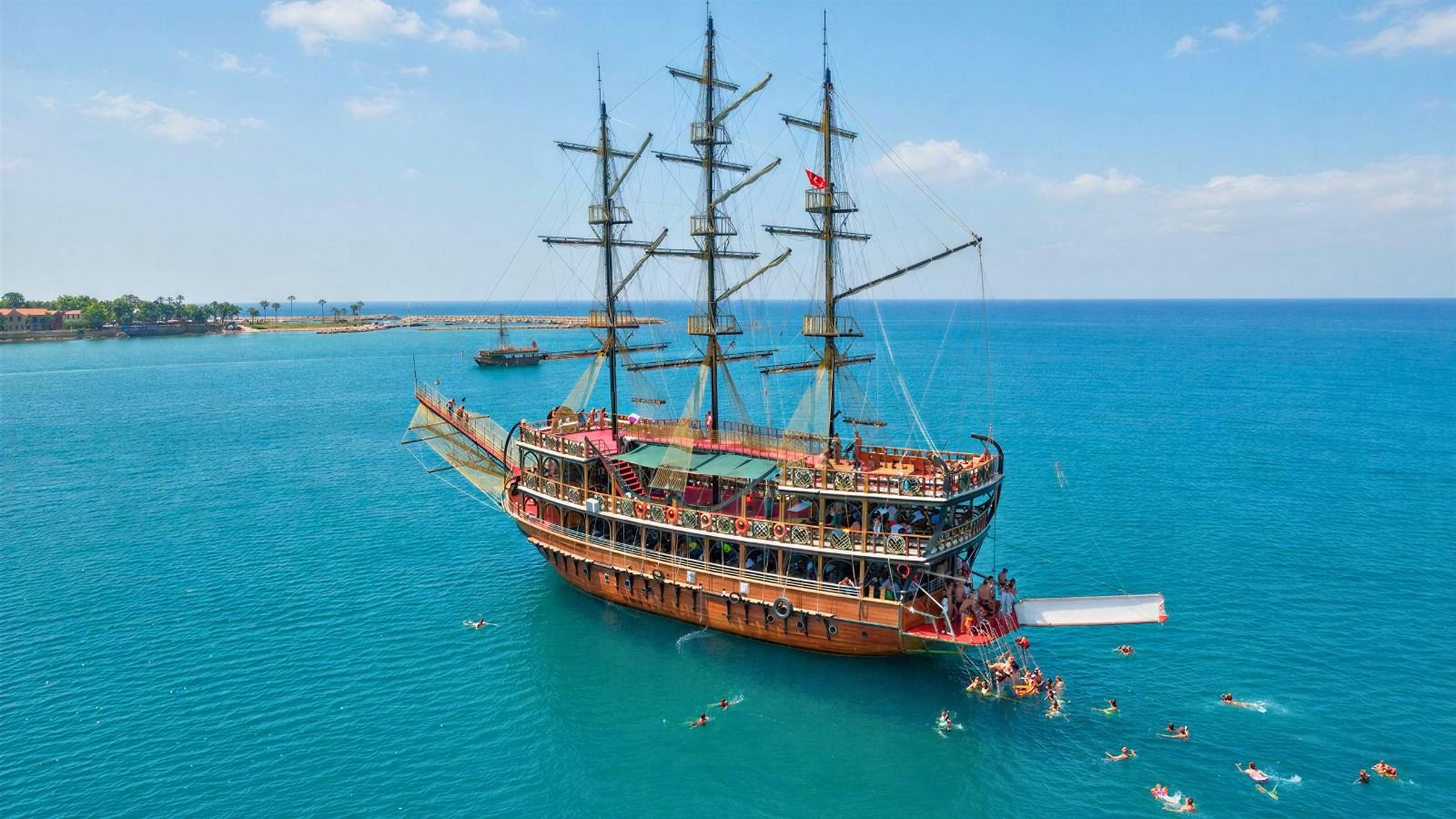 Pirate boat tour with families along the Turkish coast